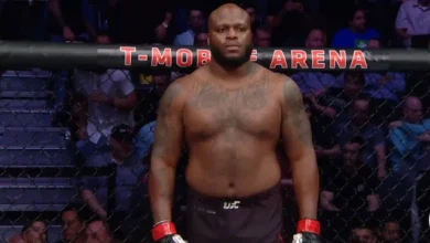 Derrick lewis inside Octagon